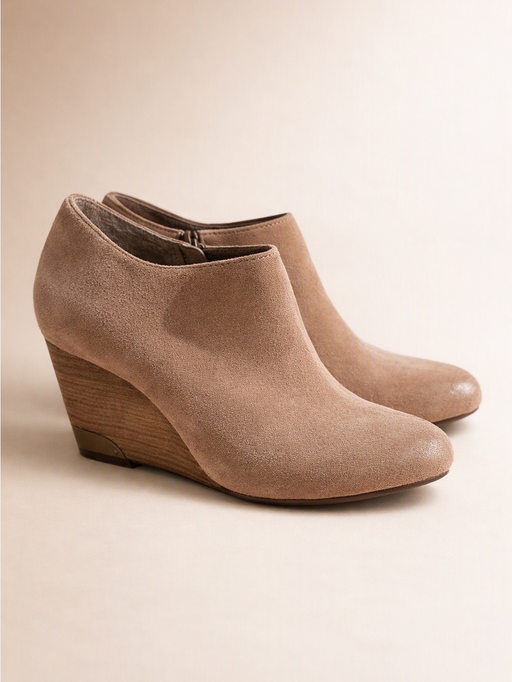 Vince Camuto Brown Suede Wedge Ankle Boots 8M
